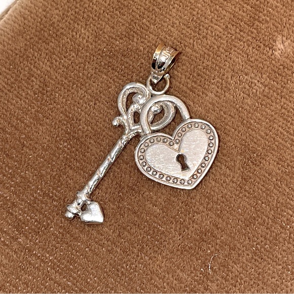 Solid Stamped 14K White Gold Padlock Key Pendant Charm for Necklace Bracelet - Picture 3 of 8
